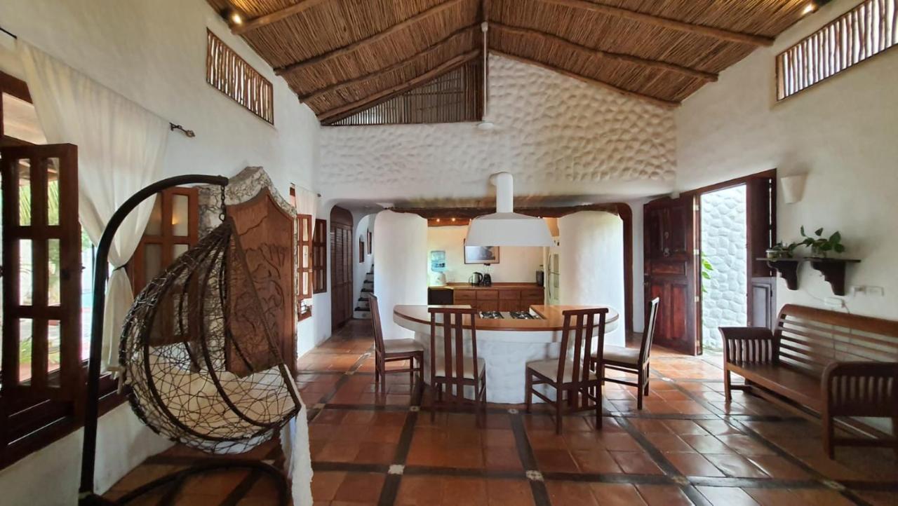 Hippie Villa Cancun Bagian luar foto